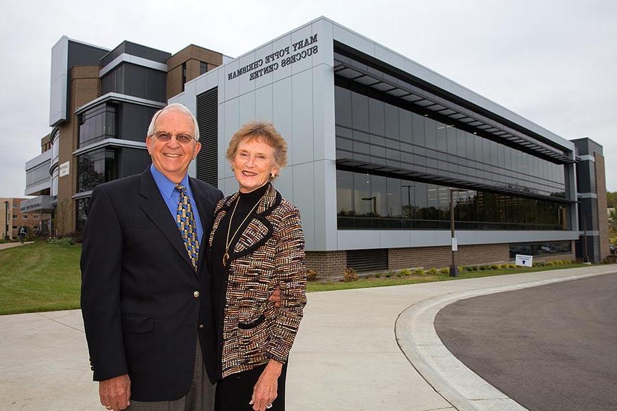 Byron (Chris) '59 and Carlene Chrisman